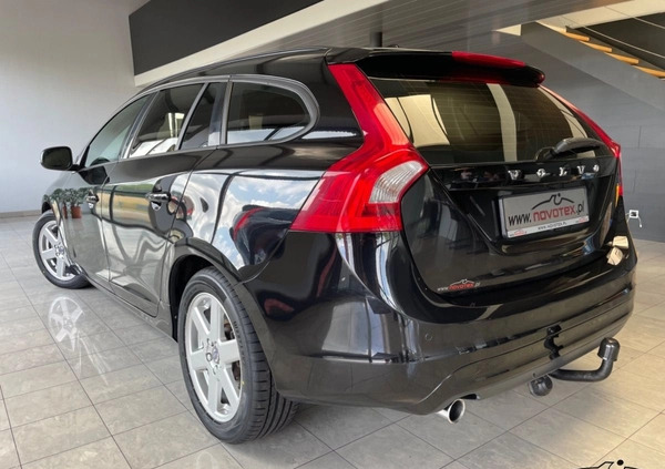 Volvo V60 cena 45500 przebieg: 186000, rok produkcji 2015 z Braniewo małe 172